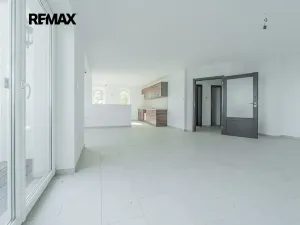 Prodej rodinného domu, Vinařice, 202 m2