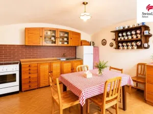 Prodej historického objektu, Praha - Troja, K Bohnicím, 176 m2