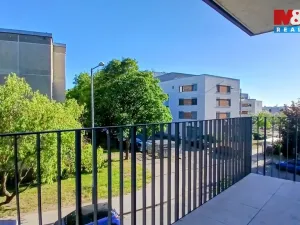 Pronájem bytu 2+kk, Praha - Hloubětín, Kardašovská, 39 m2