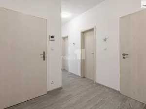 Pronájem bytu 3+kk, Praha - Libeň, V Holešovičkách, 96 m2