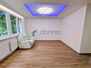 Pronájem bytu 2+kk, Praha, Humpolecká, 43 m2