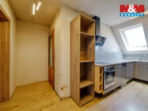 Prodej rodinného domu, Skalná, Slepá, 175 m2