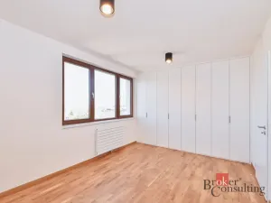 Pronájem bytu 2+kk, Praha - Dolní Chabry, Ústecká, 59 m2