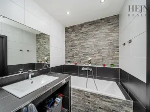 Prodej bytu 4+1, Orlová, Karla Dvořáčka, 82 m2