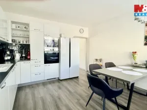 Prodej rodinného domu, Dolní Bojanovice, Zvolence, 380 m2