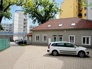 Pronájem garážového stání, Brno, Koliště, 15 m2