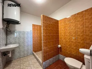Pronájem skladu, Měřín, 454 m2