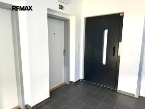 Pronájem bytu 2+kk, Slaný, Prokopa Holého, 40 m2