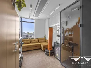 Pronájem kanceláře, Praha - Libeň, Voctářova, 416 m2