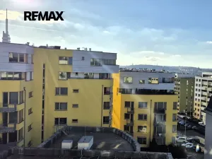 Pronájem bytu 2+kk, Praha - Žižkov, V kapslovně, 58 m2
