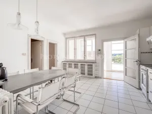 Prodej kanceláře, Křižanov, Benešovo náměstí, 530 m2