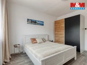 Prodej bytu 2+1, Kolinec, 63 m2