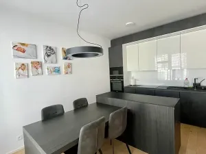 Pronájem bytu 3+kk, Praha, Na pomezí, 87 m2