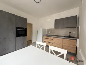 Pronájem bytu 2+1, Aš, Hlavní, 77 m2