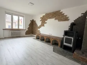 Pronájem bytu 2+1, Aš, Hlavní, 77 m2