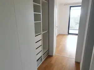 Pronájem bytu 1+kk, Praha - Kbely, Plzákova, 30 m2