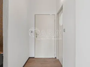 Pronájem bytu 2+kk, Praha - Prosek, Poleradská, 40 m2