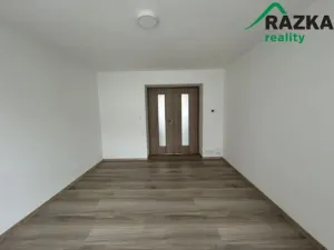 Pronájem bytu 2+1, Planá, Zahradní, 50 m2