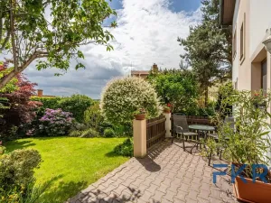 Prodej rodinného domu, Praha - Dolní Počernice, Listopadová, 242 m2