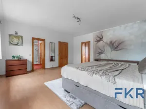 Prodej rodinného domu, Praha - Dolní Počernice, Listopadová, 242 m2