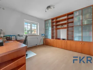 Prodej rodinného domu, Praha - Dolní Počernice, Listopadová, 242 m2