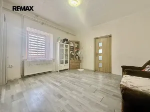 Prodej rodinného domu, Kladruby, Kostelní, 200 m2