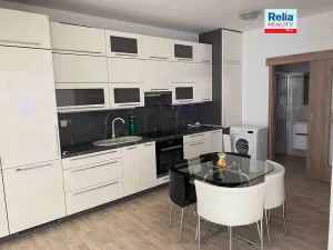 Pronájem bytu 2+kk, Liberec, Hůlkova, 47 m2