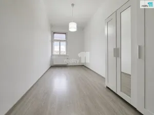 Pronájem bytu 4+1, Praha - Nusle, Svatoplukova, 94 m2