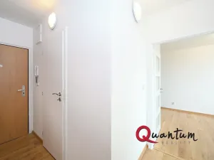 Pronájem bytu 2+kk, Praha - Řepy, Španielova, 37 m2