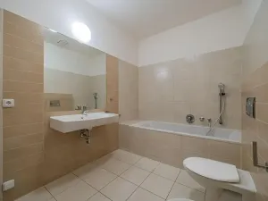 Pronájem kanceláře, Praha - Smíchov, Štefánikova, 168 m2