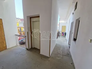 Pronájem bytu 1+kk, Praha - Žižkov, Roháčova, 31 m2