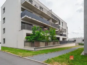 Pronájem bytu 2+kk, Plzeň - Újezd, Safírová, 47 m2