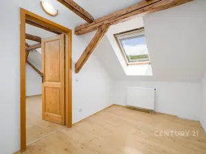 Prodej rodinného domu, Chlumec, Holubova, 241 m2