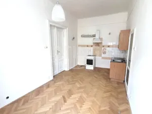 Prodej bytu 2+1, Opava, Zacpalova, 64 m2