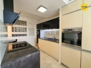 Pronájem bytu 2+kk, Ostrava, Porubská, 59 m2