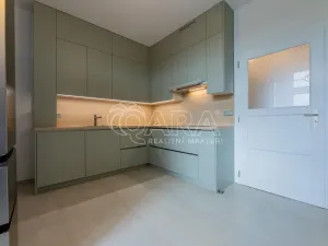 Pronájem bytu 3+1, Praha - Dejvice, 133 m2