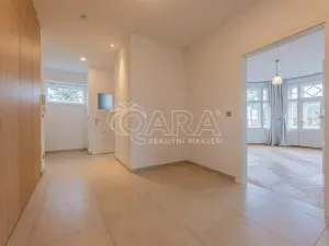 Pronájem bytu 3+1, Praha - Dejvice, 133 m2