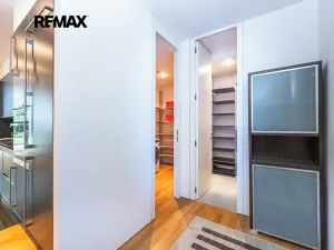 Pronájem bytu 2+kk, Praha - Smíchov, Na Hřebenkách, 106 m2