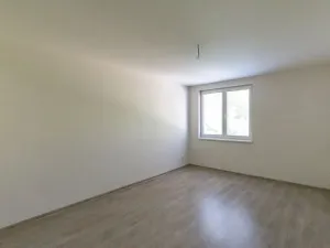 Dražba bytu 3+1, Břeclav, Kpt. Jaroše, 93 m2