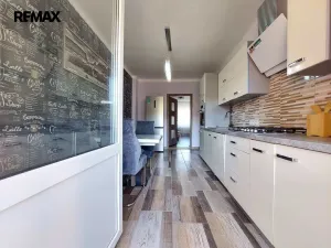 Prodej bytu 2+1, Karlovy Vary, Západní, 62 m2
