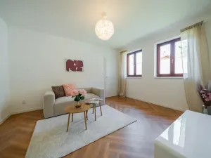 Prodej bytu 3+1, Valtice, Sobotní, 75 m2