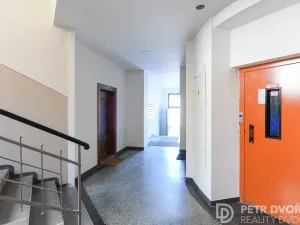 Prodej bytu 3+kk, Praha - Karlín, Pernerova, 71 m2