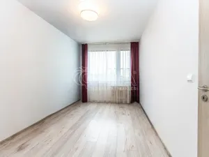 Pronájem bytu 3+1, Praha - Kobylisy, Kaňkovského, 68 m2