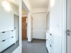 Pronájem bytu 3+1, Praha - Kobylisy, Kaňkovského, 68 m2