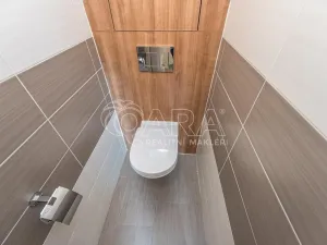 Pronájem bytu 3+1, Praha - Kobylisy, Kaňkovského, 68 m2