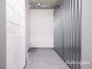 Pronájem bytu 1+kk, Praha - Vysočany, Gerstelova, 33 m2