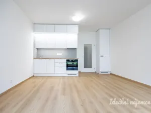 Pronájem bytu 1+kk, Praha - Vysočany, Gerstelova, 33 m2