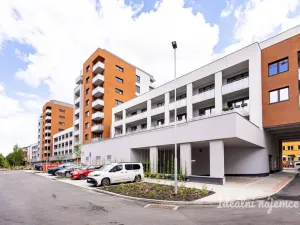 Pronájem bytu 1+kk, Praha - Vysočany, Bukačova, 44 m2