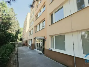 Pronájem bytu 2+kk, Praha - Smíchov, Na pláni, 50 m2