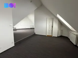 Pronájem kanceláře, Brno, Roubalova, 300 m2